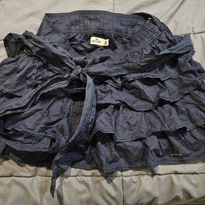 Hollister ruffle skirt size M